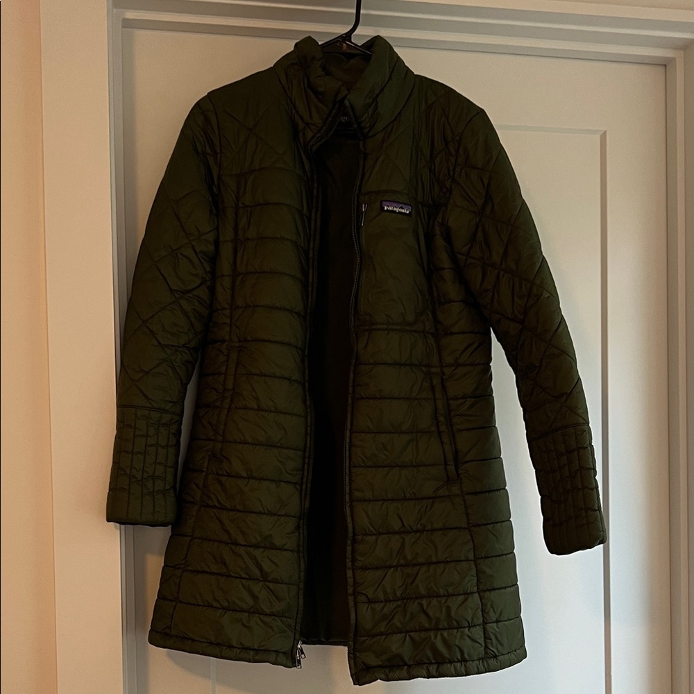 Patagonia Women's Green Puffer Coat